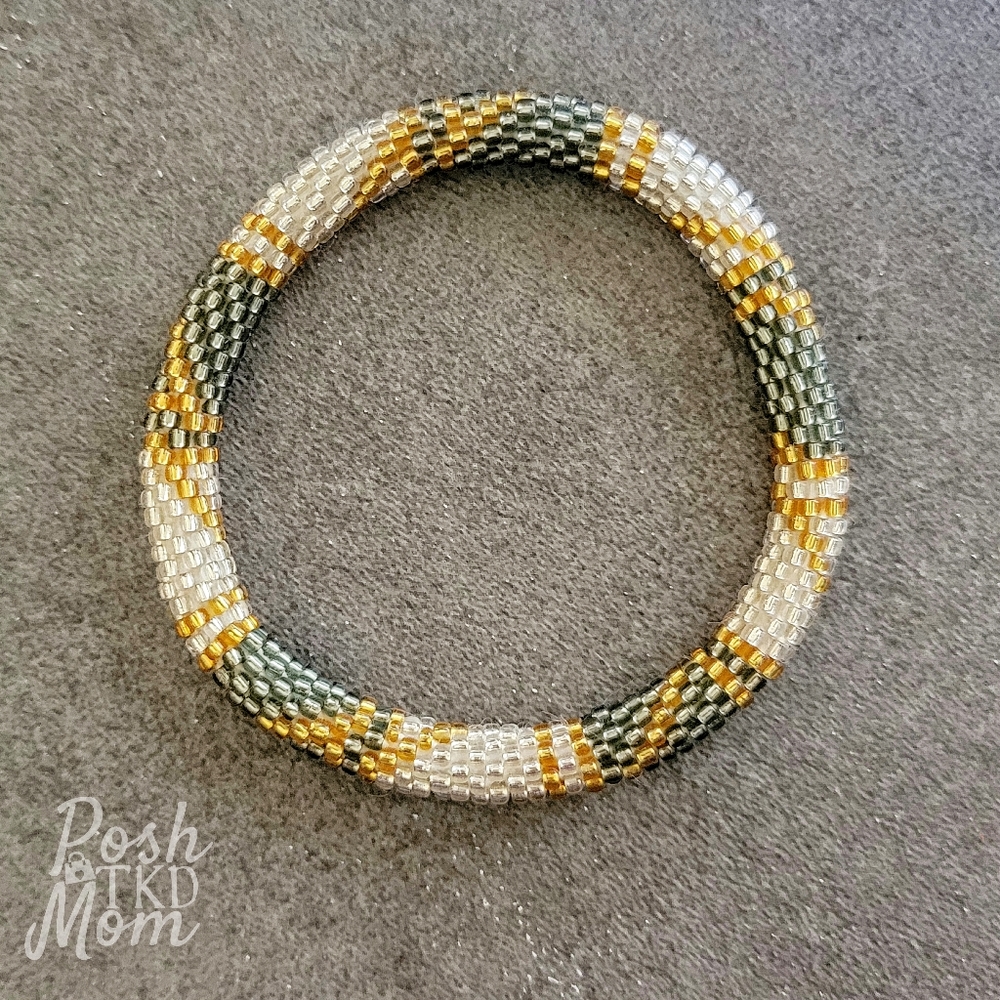 Glass Bead Bracelet (White/Gray/Gold) - NWOT